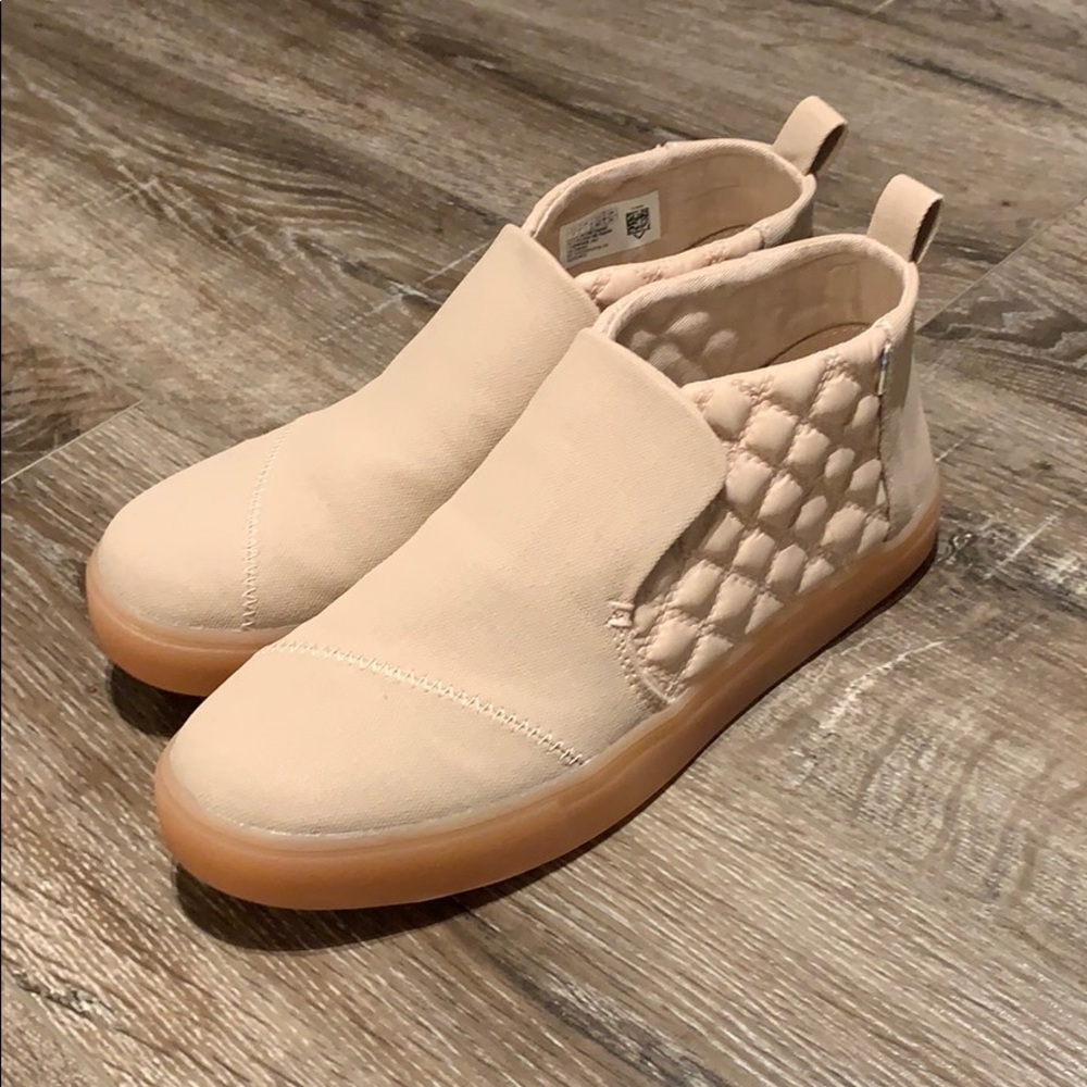 Toms Paxton slip-ons (Blush Pink)